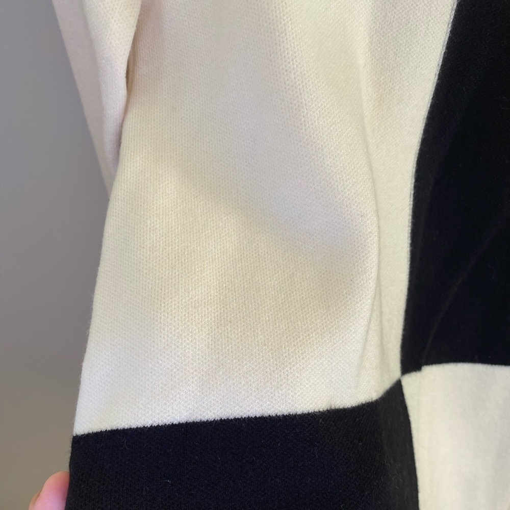 Chic Black and White Women's Dress - Picture 7 of 10
